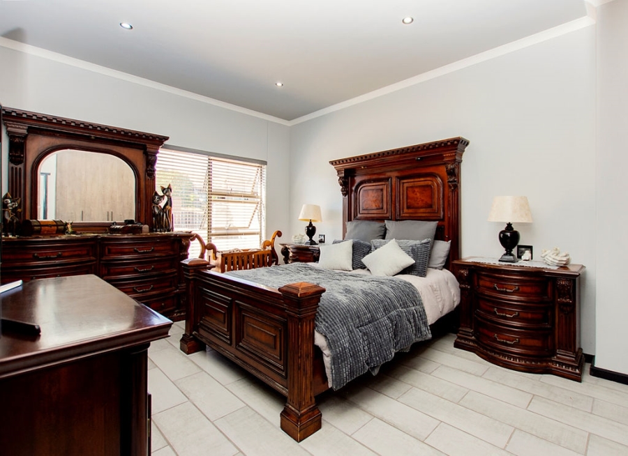 To Let 3 Bedroom Property for Rent in Myburgh Park Western Cape